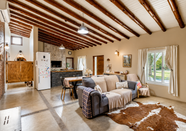 Cabañas en Venta + Casa Principal y Piscina Sobre Amplio Terreno de 1,1 Ha en San Rafael Mendoza